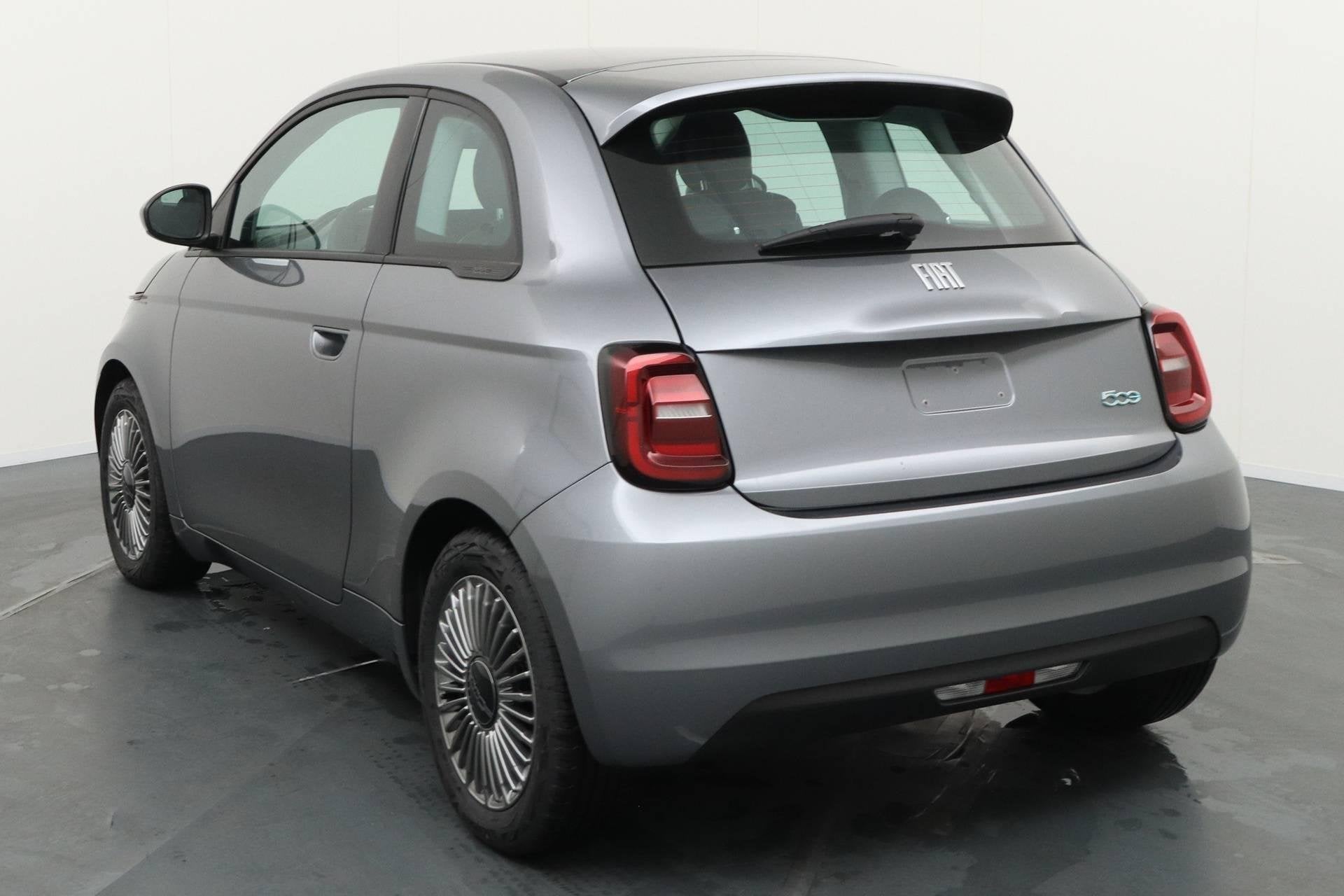 Fiat 500 e Icon 24 kWh | BTW | Nieuw | CarPlay |, Auto's, Fiat, Stof, Gebruikt, Zwart, 95 pk