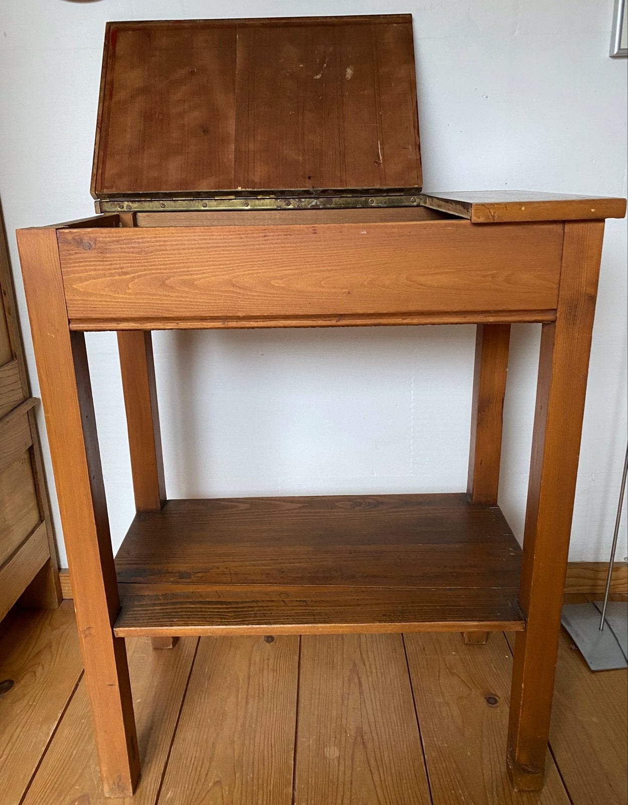 Vintage Lessenaartje / Bijzettafel met Opbergruimte, Antiek en Kunst, Ophalen of Verzenden