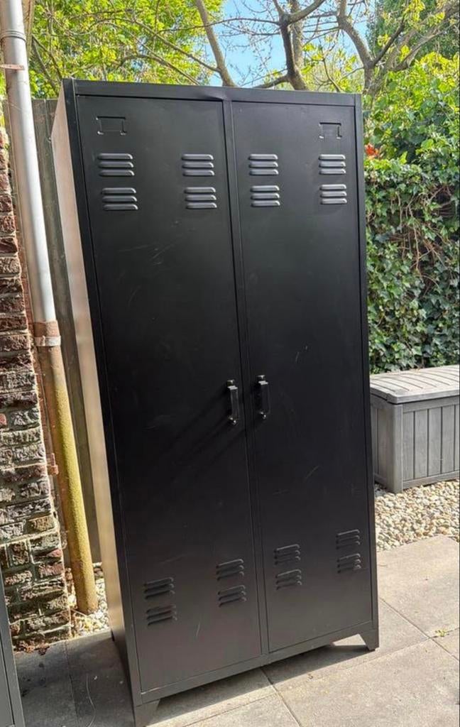Zwarte Industriële Kledingkast met Hang- en Legruimte, Huis en Inrichting, Zo goed als nieuw, Metaal, 150 tot 200 cm, 25 tot 50 cm