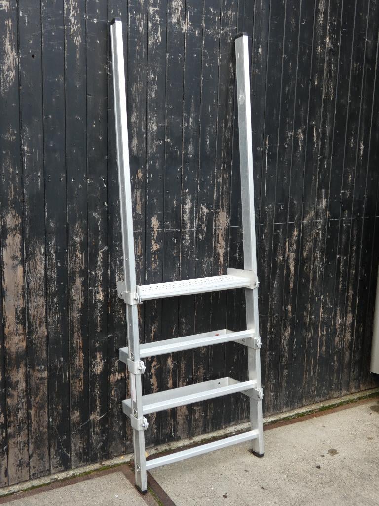 Aluminium vluchtladder, Doe-het-zelf en Verbouw, Ladders en Trappen, Zo goed als nieuw, Ladder, Minder dan 2 meter, Ophalen