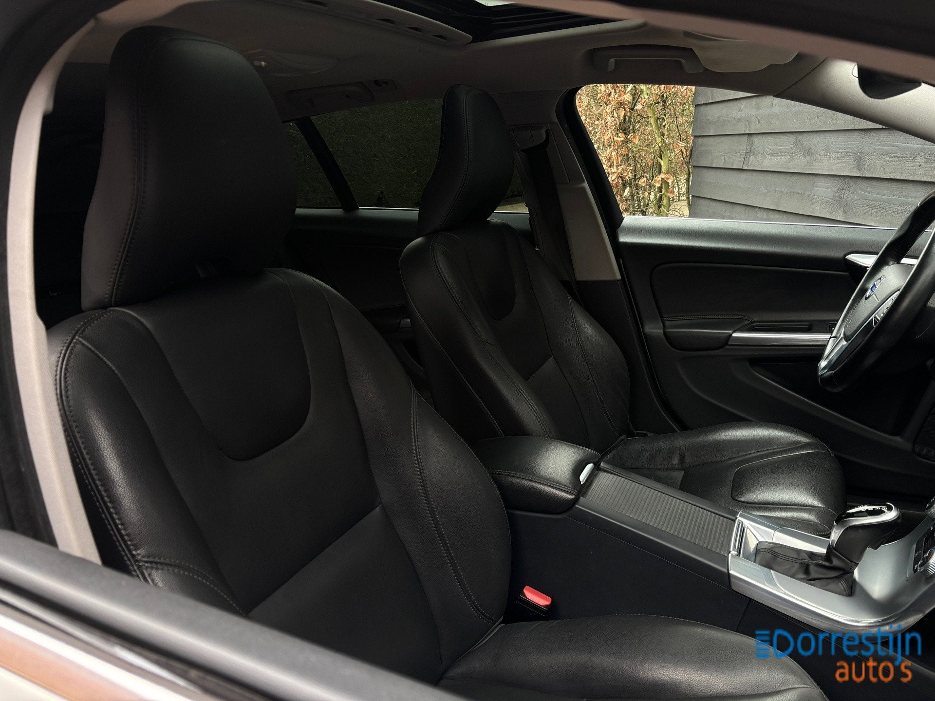 Volvo V60 1.5 T2 Momentum | Automaat | Leder | Camera | Schu, Auto's, Dealer onderhouden, 4 cilinders, 84 €/maand, 750 kg