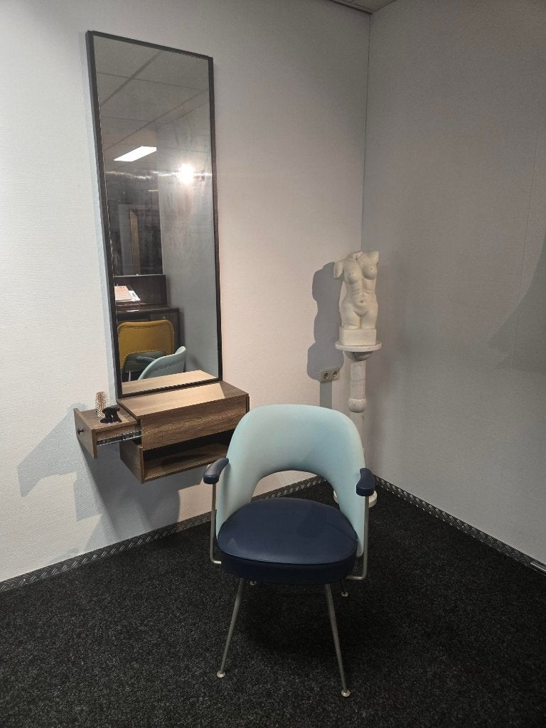vintage retro kappersstoel oliepompstoel wachtstoel kapsalon, Huis en Inrichting, Ophalen, Zo goed als nieuw, Vijf, Zes of meer stoelen