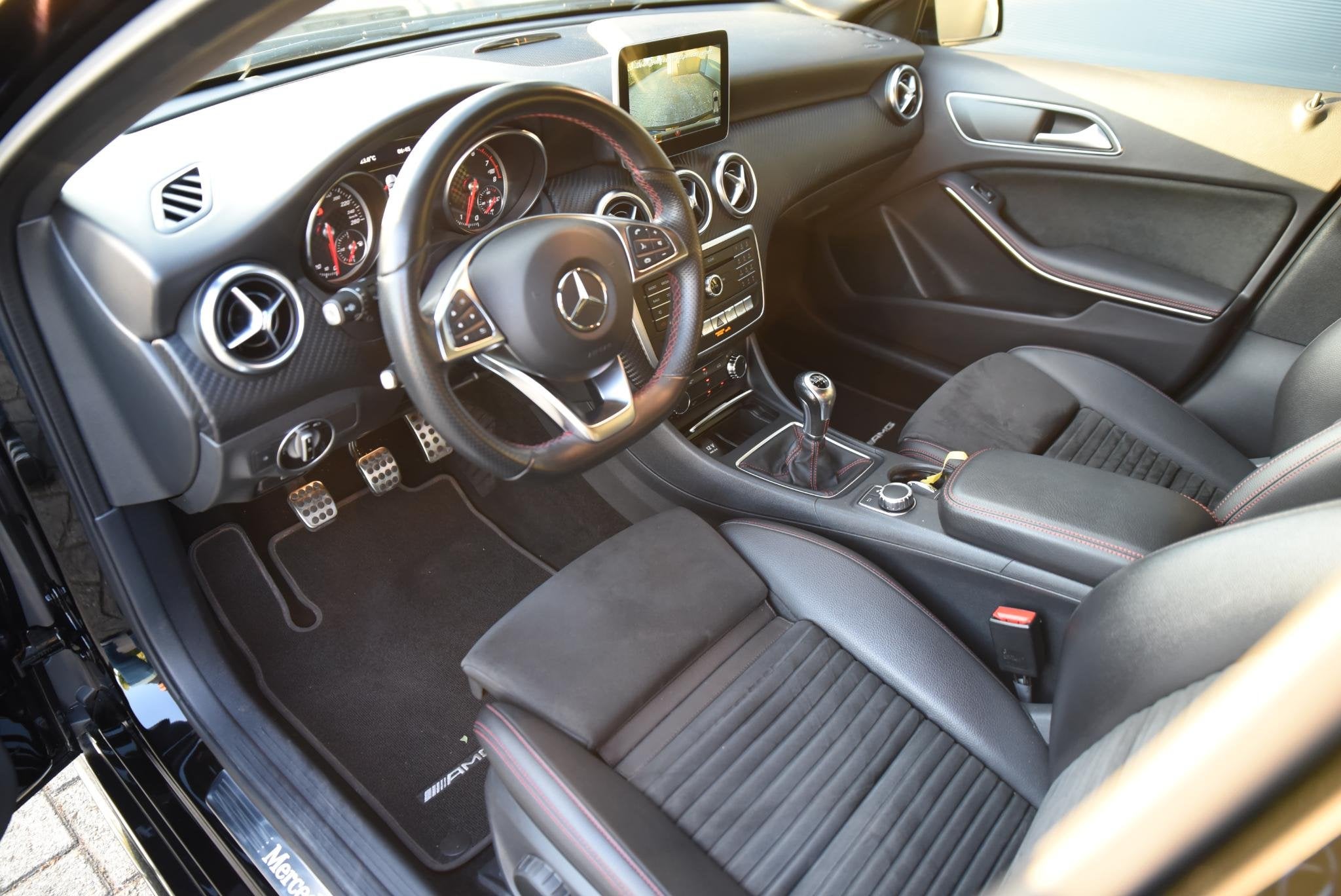 Mercedes-Benz A-klasse 180 Business Solution AMG, Auto's, Voorwielaandrijving, Gebruikt, Euro 6, 4 cilinders