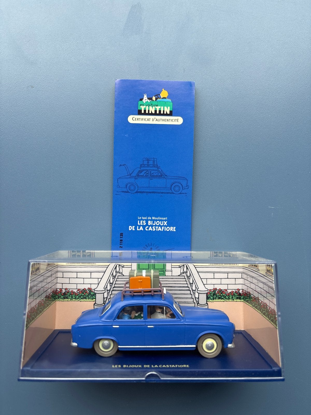 Kuifje auto: Moulinsart Taxi Peugeot 403 (Les Bijoux de la C, Ophalen of Verzenden, Zo goed als nieuw