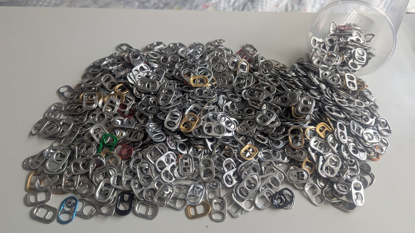 Blik lipjes, aluminium en gekleurde bliklipjes, Ophalen of Verzenden