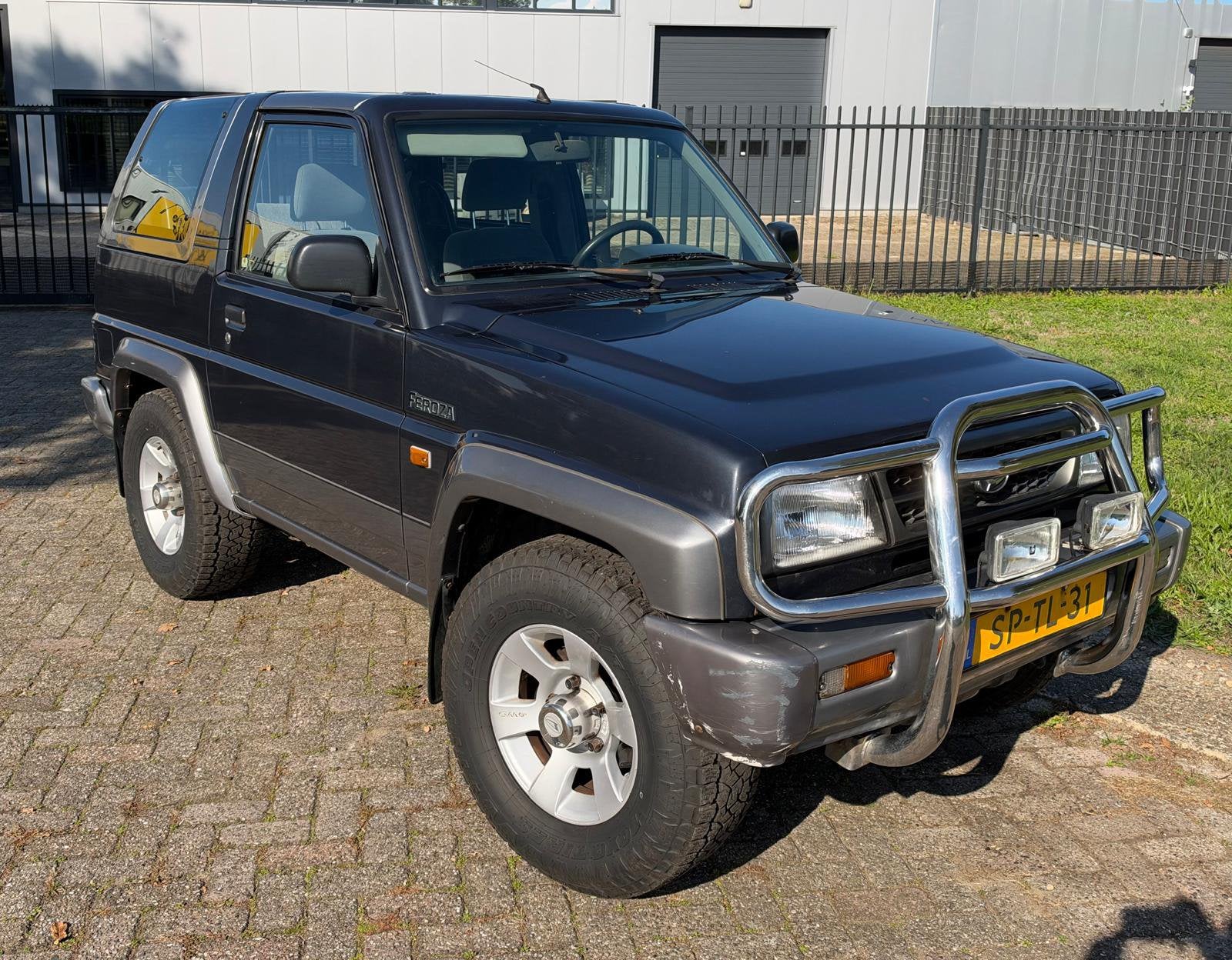 Daihatsu Feroza 1.6 I Resintop 4WD 1997 Grijs, Feroza, 1590 cc, Origineel Nederlands, Handgeschakeld