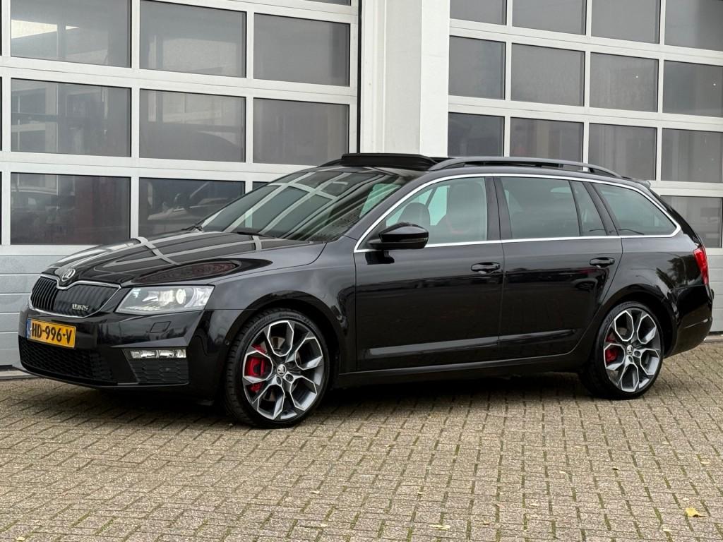 Skoda OCTAVIA 2.0 TSI RS 220PK AUT. Navi Pano Half-leer Pdc, Auto's, Skoda, 730 kg, Gebruikt, 4 cilinders, 1984 cc