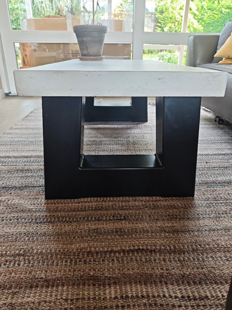 Salontafel beton met stalen poten, Ophalen, Gebruikt, 100 tot 150 cm, 50 tot 100 cm