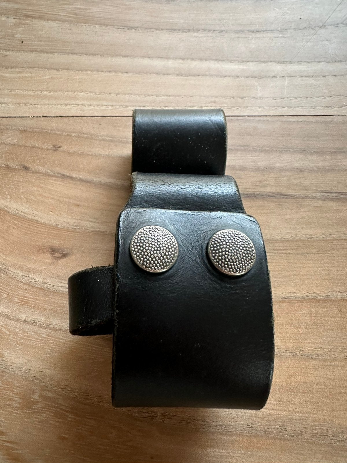Mooie zwarte leren handboeien houder, zware kwaliteit, Verzamelen, Ophalen of Verzenden, Overige soorten, Nederland, Kleding of Schoenen
