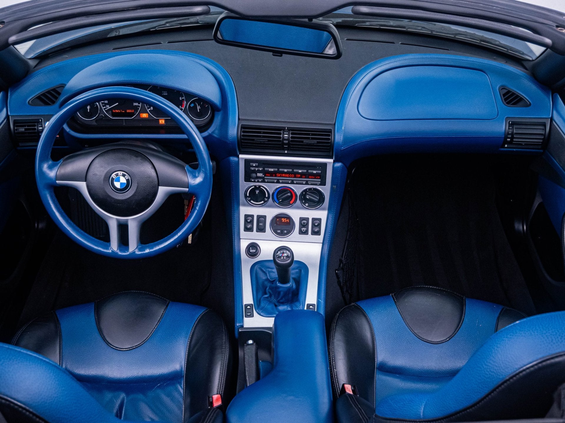 BMW Z3 Roadster 2.0 S Widebody Sport Airco|Leder|Soft top!, Auto's, Achterwielaandrijving, Gebruikt, Zwart, Blauw
