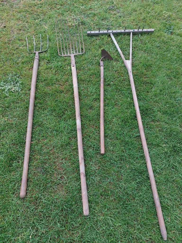 Vier stuks authentiek landbouwgereedschap, Antiek en Kunst, Antiek | Gereedschap en Instrumenten, Ophalen