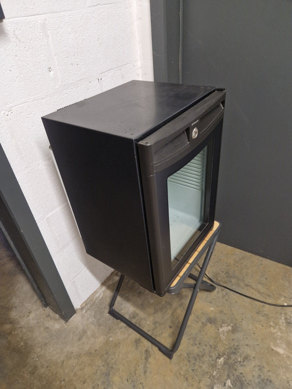 dometic koelkast minibar, Witgoed en Apparatuur, Koelkasten en IJskasten, Minder dan 75 liter, Ophalen, Zonder vriesvak, Minder dan 85 cm