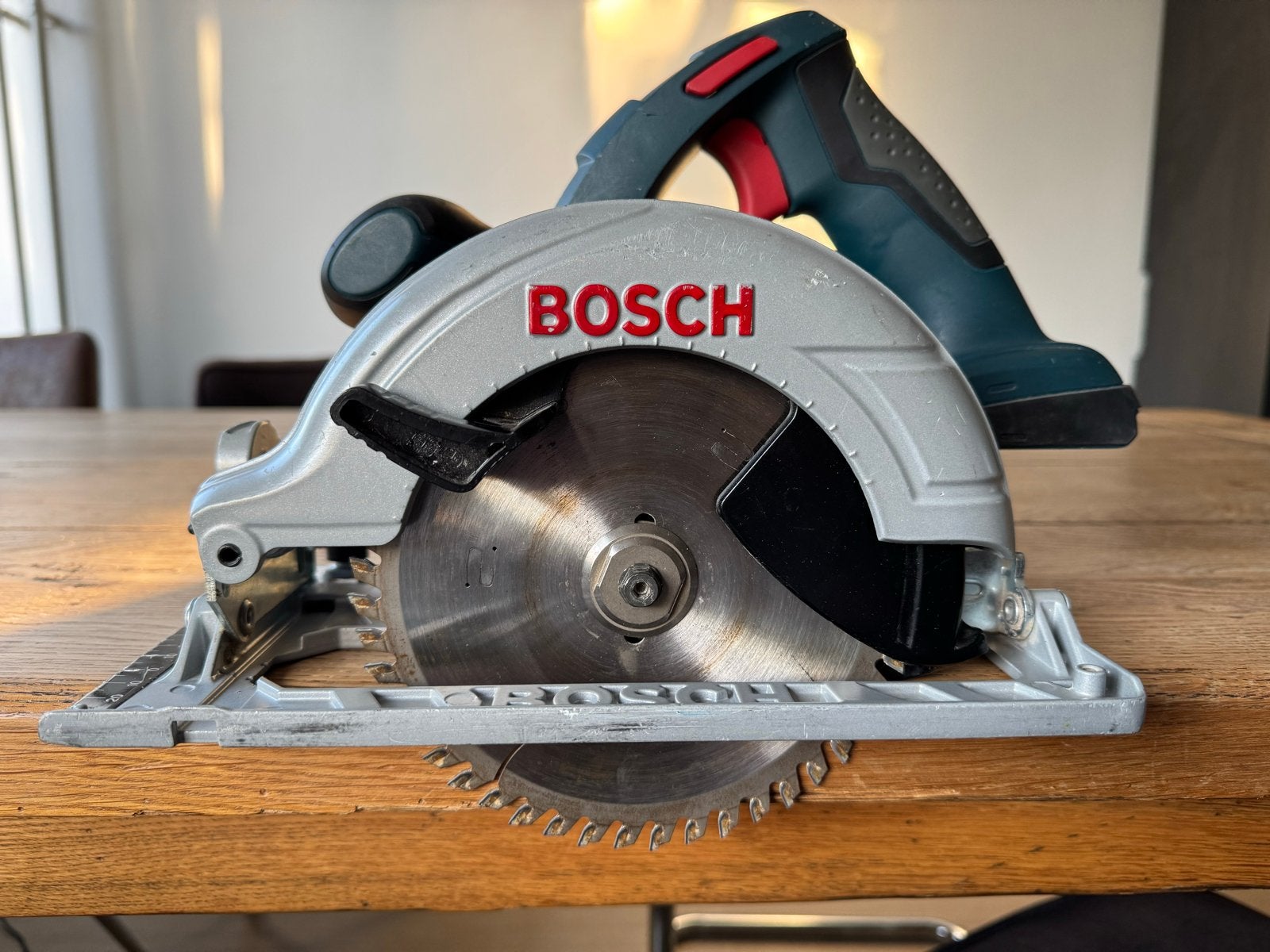 Bosch GKS 18 V-LI Professional Accucirkelzaag, Doe-het-zelf en Verbouw, Gereedschap | Zaagmachines, Gebruikt, Cirkelzaag, Minder dan 600 watt