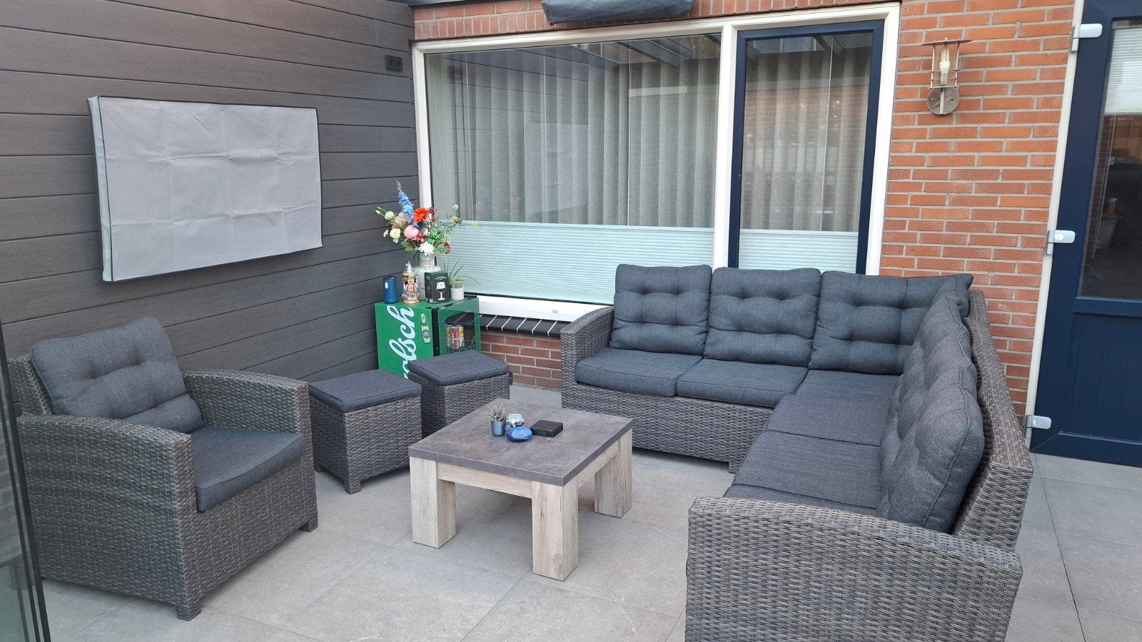 Las Palmas Loungeset: Hoekbank, 2 krukjes, 1 loungestoel, Ophalen, Gebruikt, 8 zitplaatsen, Loungeset