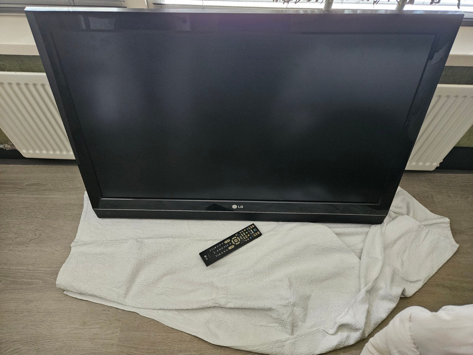te koop 42" LG tv, Audio, Tv en Foto, Televisies, Ophalen, Gebruikt, 50 Hz, LCD