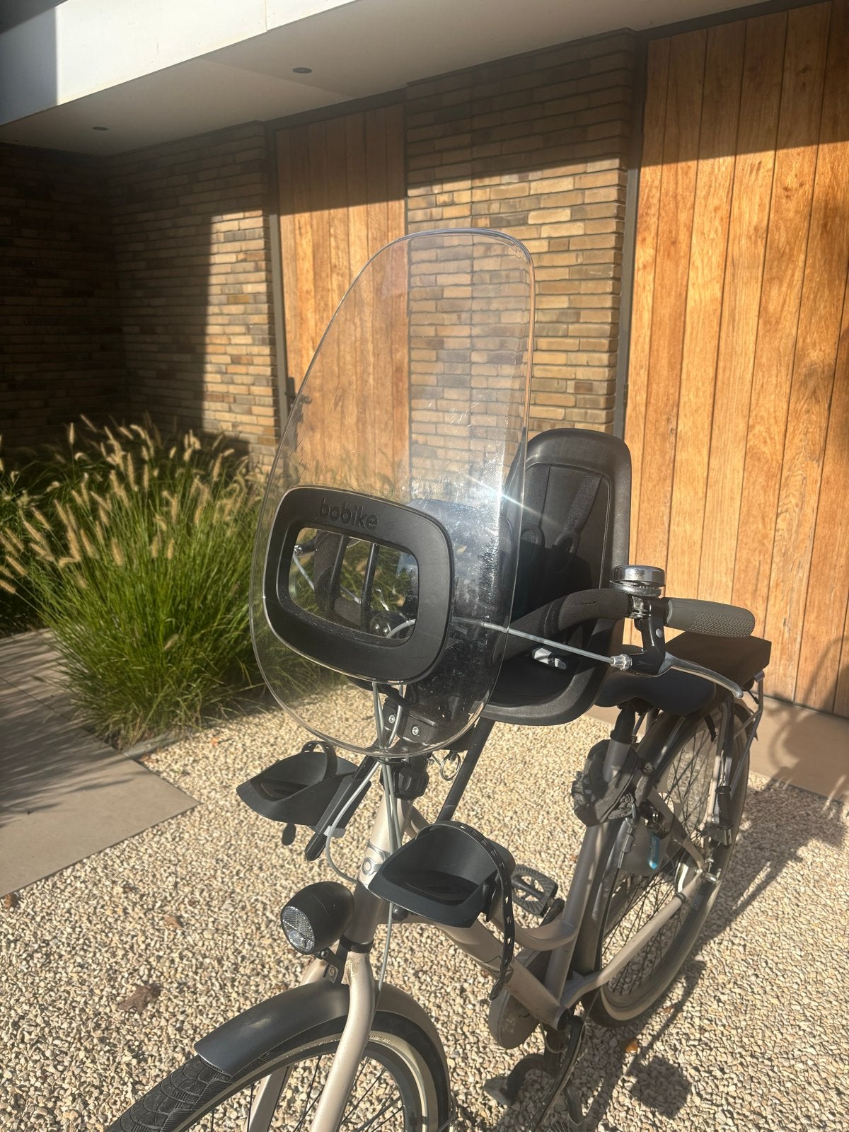 Bobike One voorzitje met windscherm, Fietsen en Brommers, Ophalen, Voetsteuntjes, Voorzitje, Zo goed als nieuw