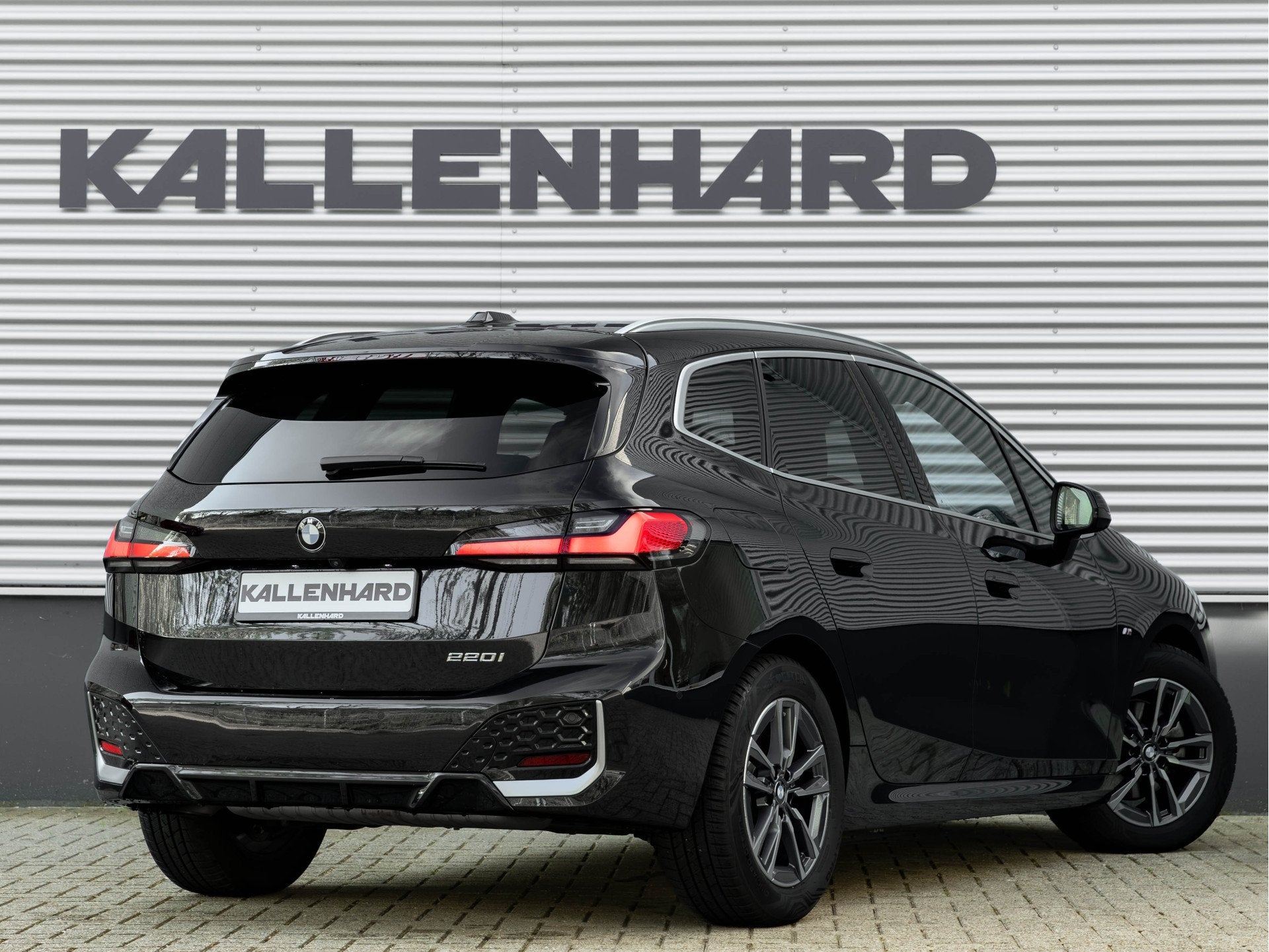 BMW 2 Serie Active Tourer 220i - M-Sport - Pano - Memoryzete, Gebruikt, Zwart, Leder, Bedrijf