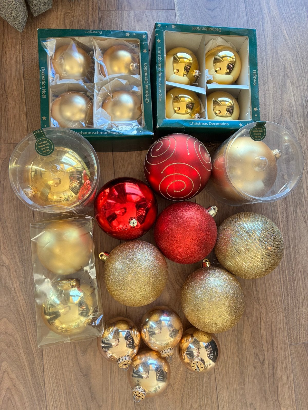 Grote kerstballen goud & rood, Diversen, Ophalen, Zo goed als nieuw