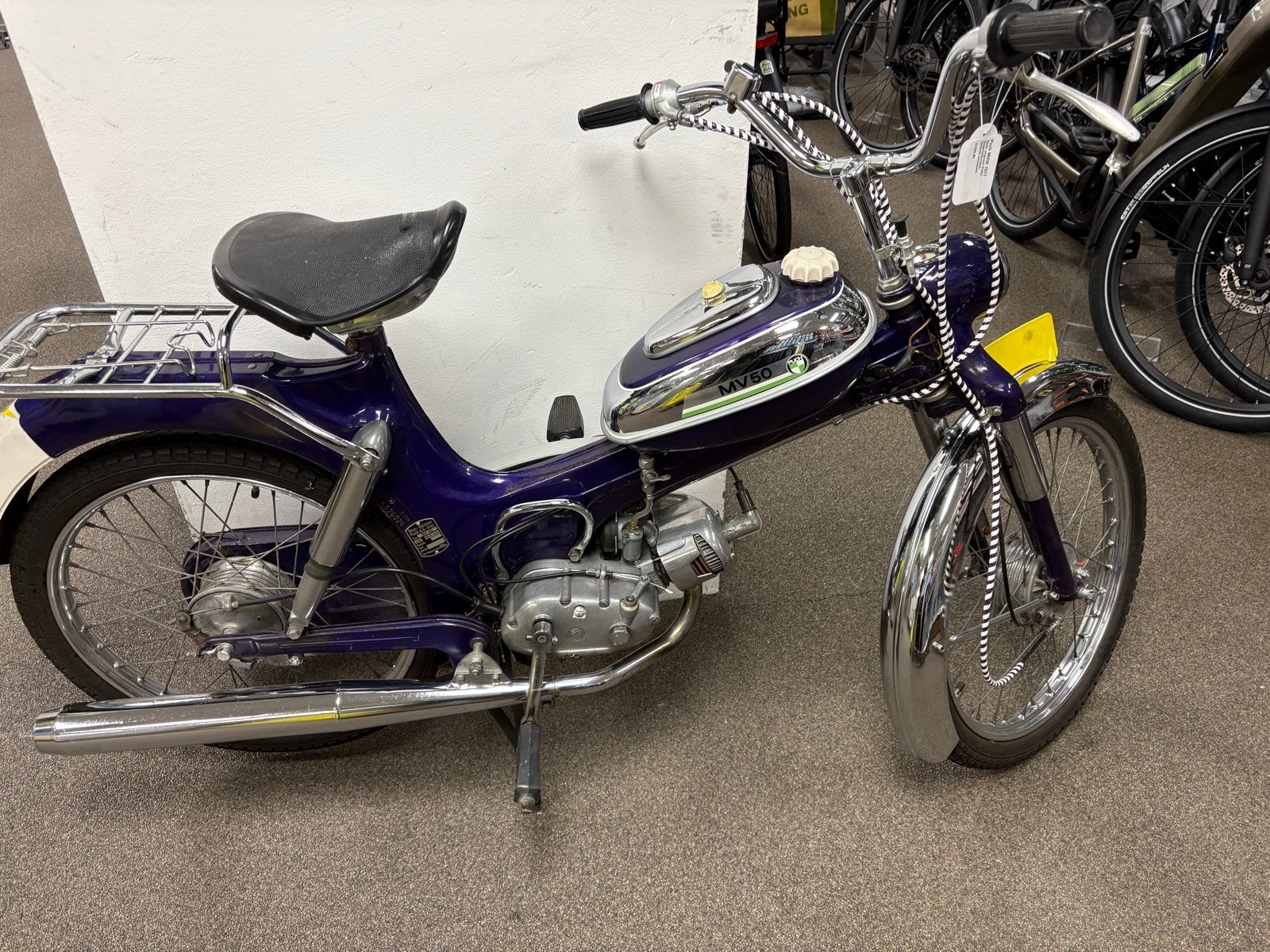 Puch MV50 Paars - 1977 - 2 versnellingen handschakeling, Fietsen en Brommers, Ophalen, Gebruikt, Overige modellen, Maximaal 45 km/u