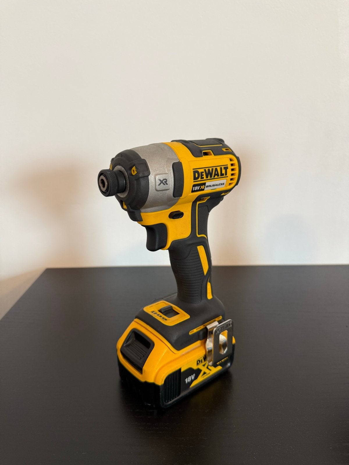 DeWalt DCF887 18V XR Slagmoersleutel, 600 watt of meer, Variabele snelheid, Verzenden, Overige typen