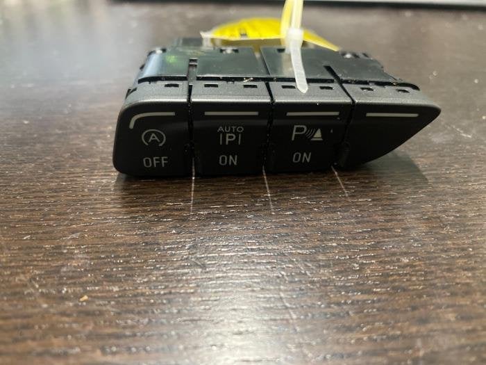 PDC Schakelaar van een Ford Focus, Gebruikt, -, -, Ford