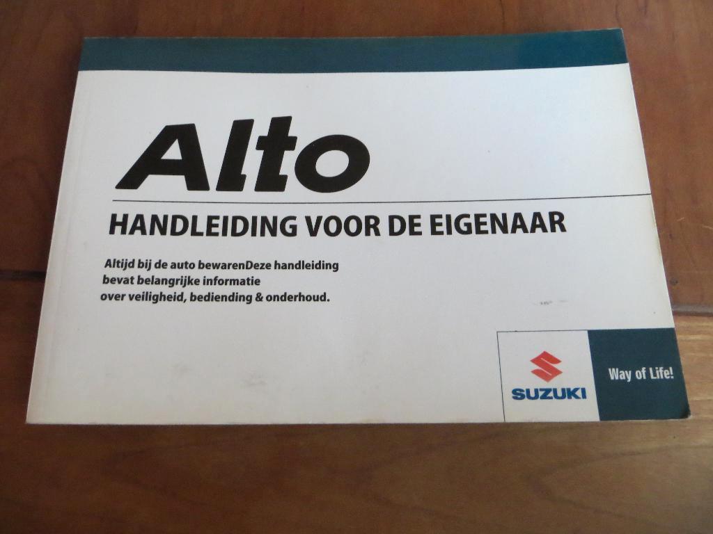 Instructieboek Suzuki Alto vanaf 2009, zeer mooi!, Ophalen of Verzenden