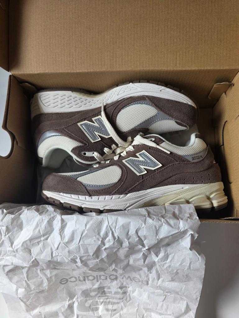 New Balance 2002R Bruin Beige - Nieuw & Uitverkocht, Kleding | Dames, Schoenen, Bruin, New Balance, Nieuw, Ophalen of Verzenden