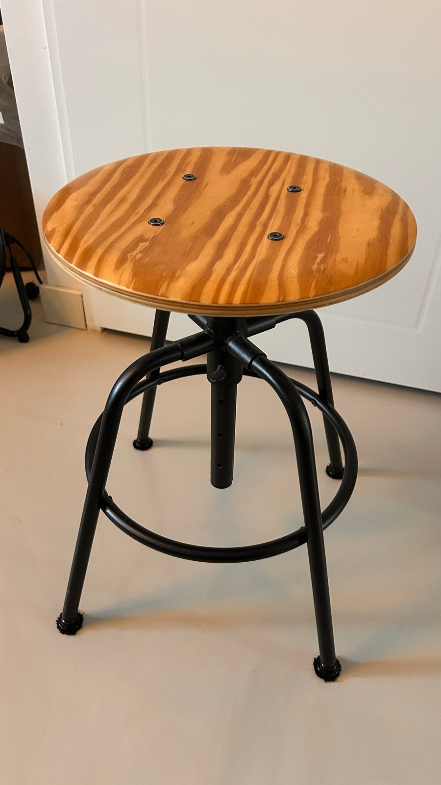 IKEA Kullaberg kruk zwart/hout, in hoogte verstelbaar, Ophalen, In hoogte verstelbaar, Gebruikt, Hout