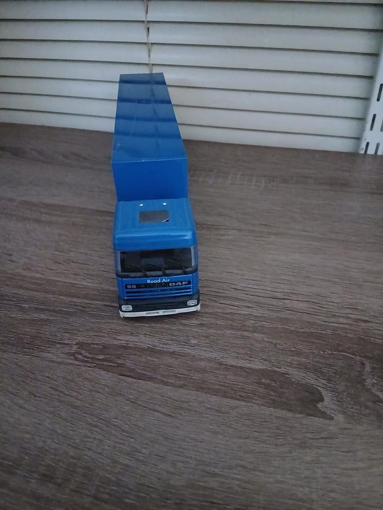 Daf 95 van tekno 1.50, Hobby en Vrije tijd, Modelauto's | 1:50, Ophalen of Verzenden, Zo goed als nieuw, Bus of Vrachtwagen, Tekno