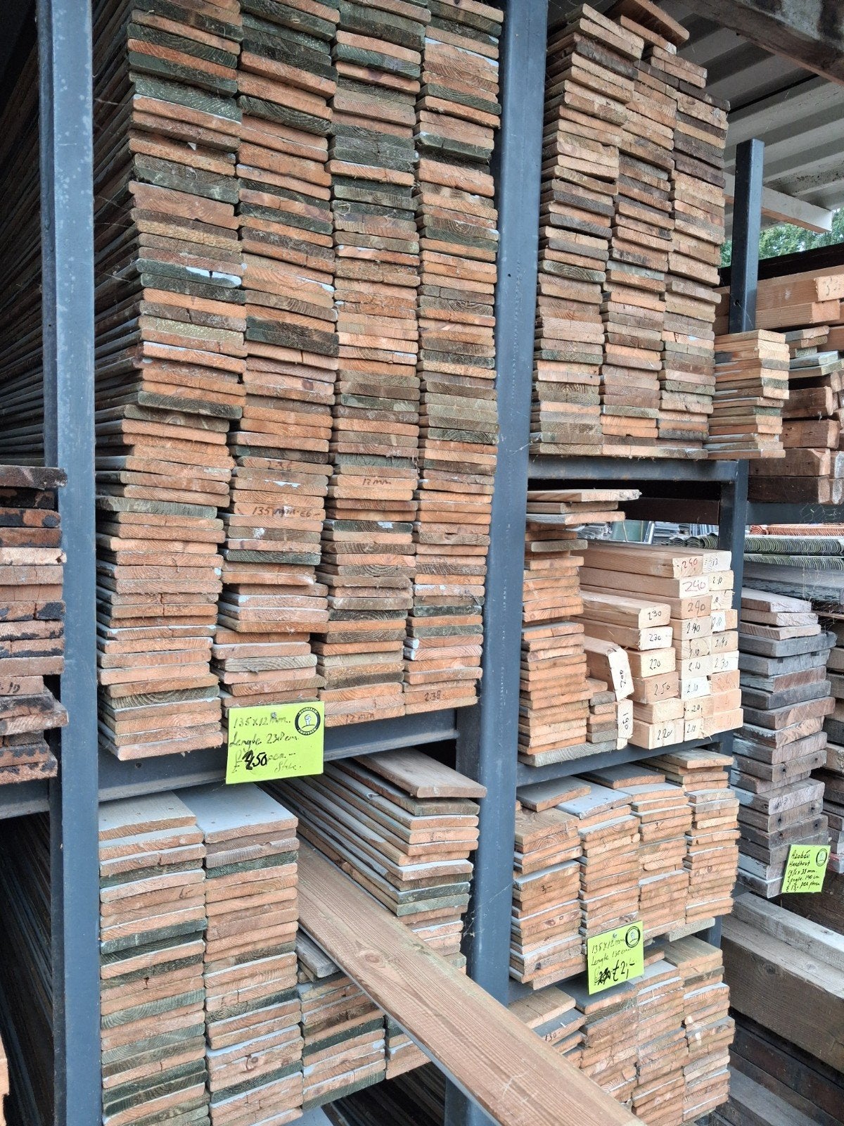 Gewolmaniseerde planken 135x12mm €2,- & 3,- per stuk, Ophalen of Verzenden