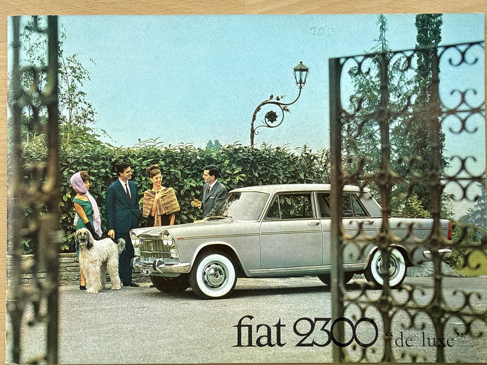 Zeldzame Fiat 2300 brochure (Engels, US markt), Ophalen of Verzenden, Gelezen, Overige merken