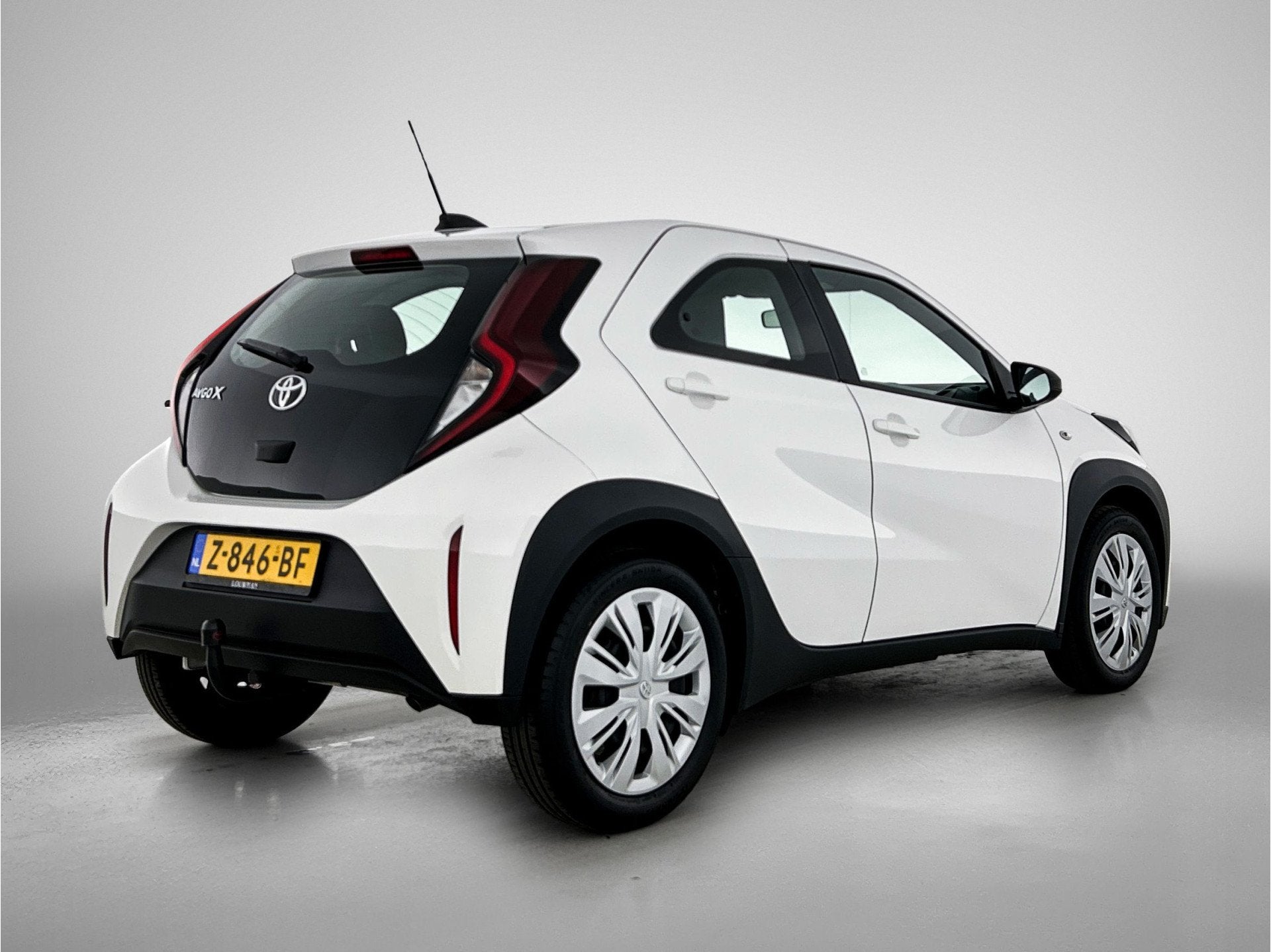 Toyota Aygo X 1.0 VVT-i MT Play | Fietsendrager Beugel | Air, 12 maanden, Stof, Gebruikt, 920 kg