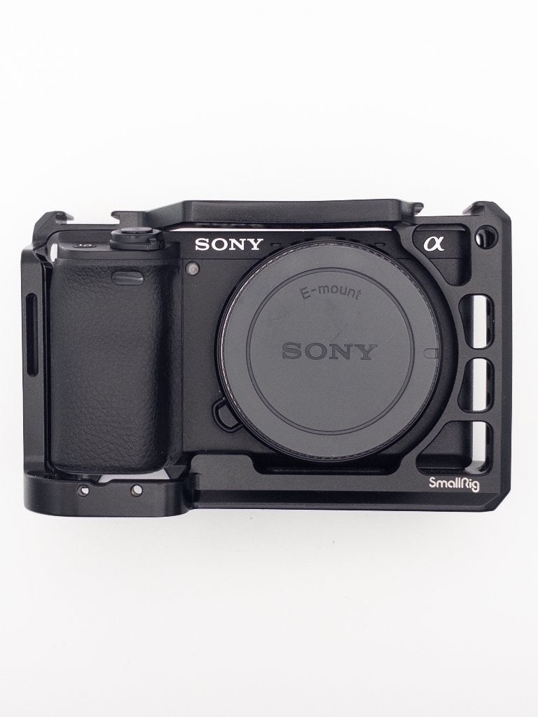 Sony A6400 Body + Cage + Extra's (<20k clicks), Audio, Tv en Foto, Ophalen, Gebruikt, Touchscreen, 24 megapixels