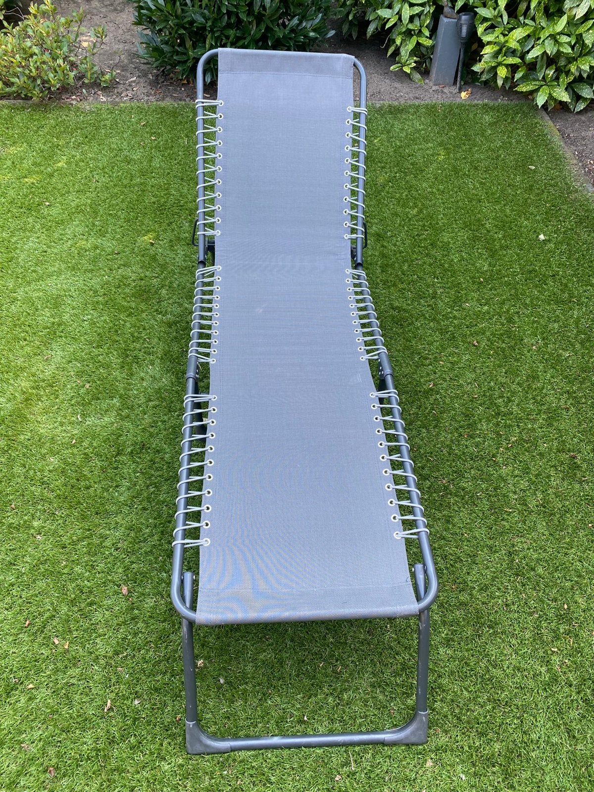 Ligbed drie standen, Tuin en Terras, Ophalen, Zo goed als nieuw, Aluminium