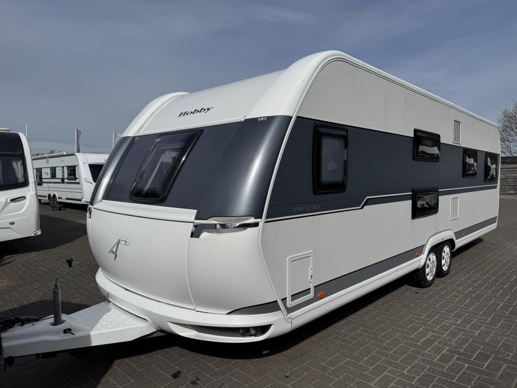 Hobby Prestige 720 UKFE 2020 | Stapelbed, Schokbreker, Hobby, 7 tot 8 meter, Bedrijf