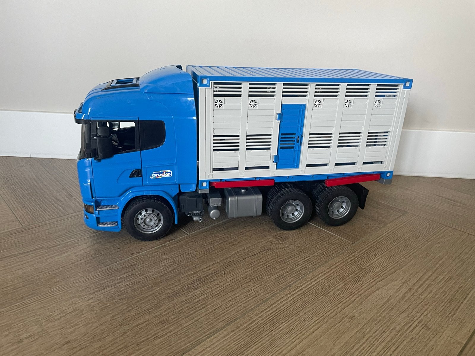 Bruder Scania vrachtwagen met veetrailer, Ophalen, Gebruikt