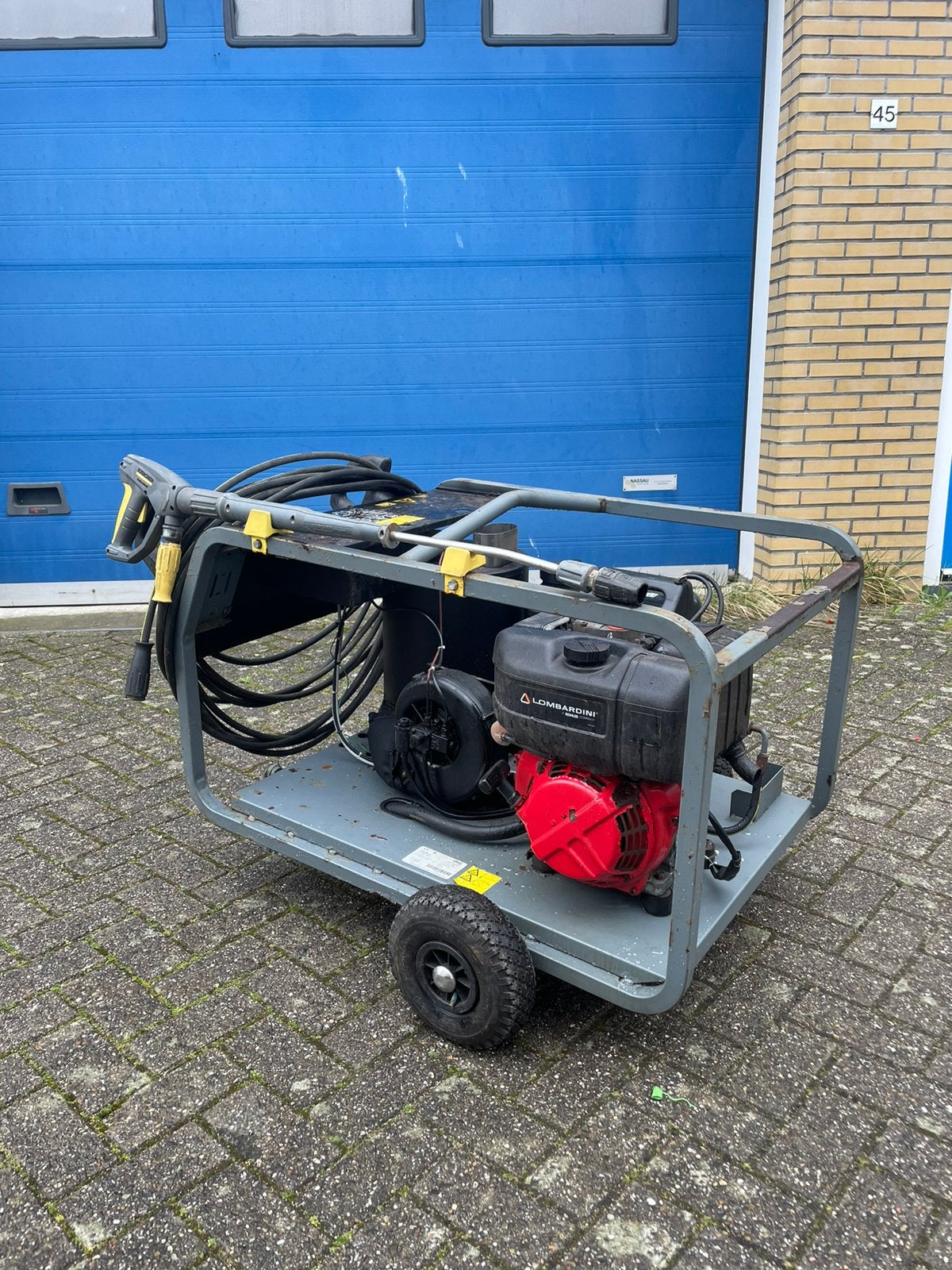 Karcher Mobiele hogedrukreiniger diesel warm water hd unit, Tuin en Terras, Hogedrukreinigers, Ophalen of Verzenden, Zo goed als nieuw