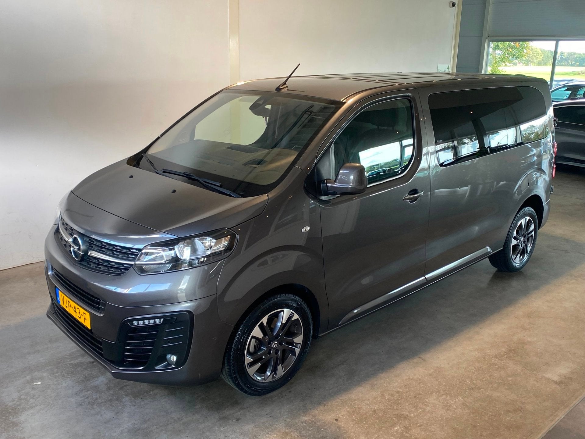 Opel Vivaro 2.0 CDTI L2H1 Automaat Innovation 125dkm!, Verwarmde buitenspiegels, Gebruikt, 4 cilinders, 1657 kg
