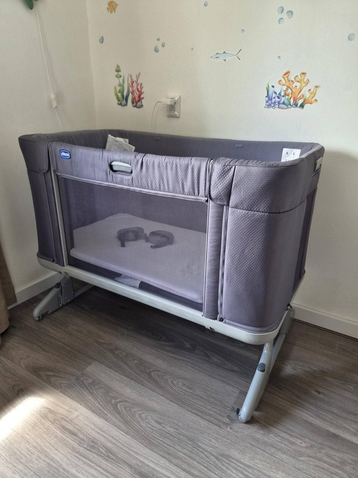 Chicco Next2Me Forever Co-Sleeper grijs, Kinderen en Baby's, Babywiegjes en Ledikanten, Ophalen, Zo goed als nieuw, Overige typen