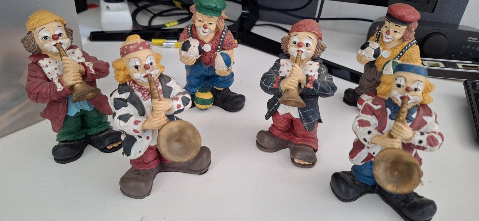 muzikale groep beeldjes, Ophalen