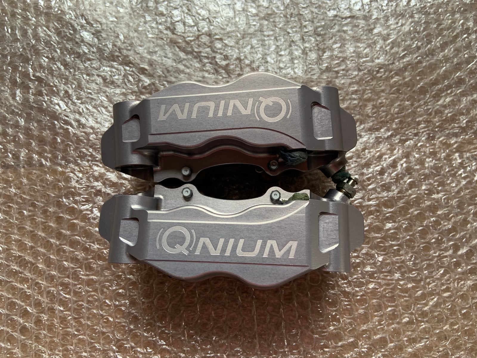 Qnium 108mm cnc remklauwen, zelfde dimensies as Brembo GP4, Ophalen of Verzenden, Gebruikt