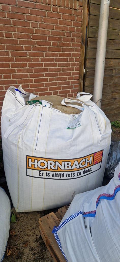 Nieuw 1m3 ophoogzand van Hornbach gratis af te halen, Ophalen of Verzenden, Nieuw, Ophoogzand