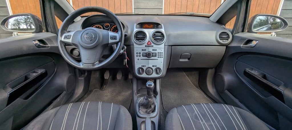 Opel Corsa 1.4-16V Business | Airco | Trekhaak | NAP | Onder, Stof, Gebruikt, 4 cilinders, Bedrijf