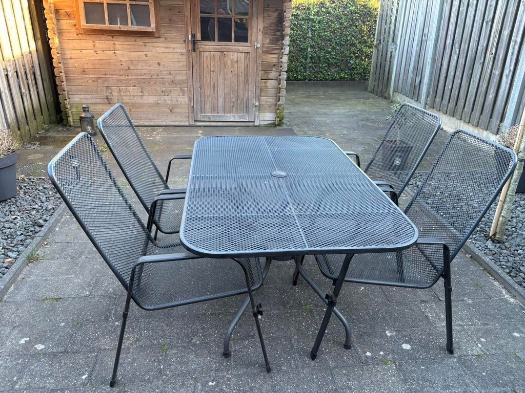 Metalen grijze tuinset met 4 stoelen en kussens, Ophalen, Gebruikt, Tuinset, Eettafel