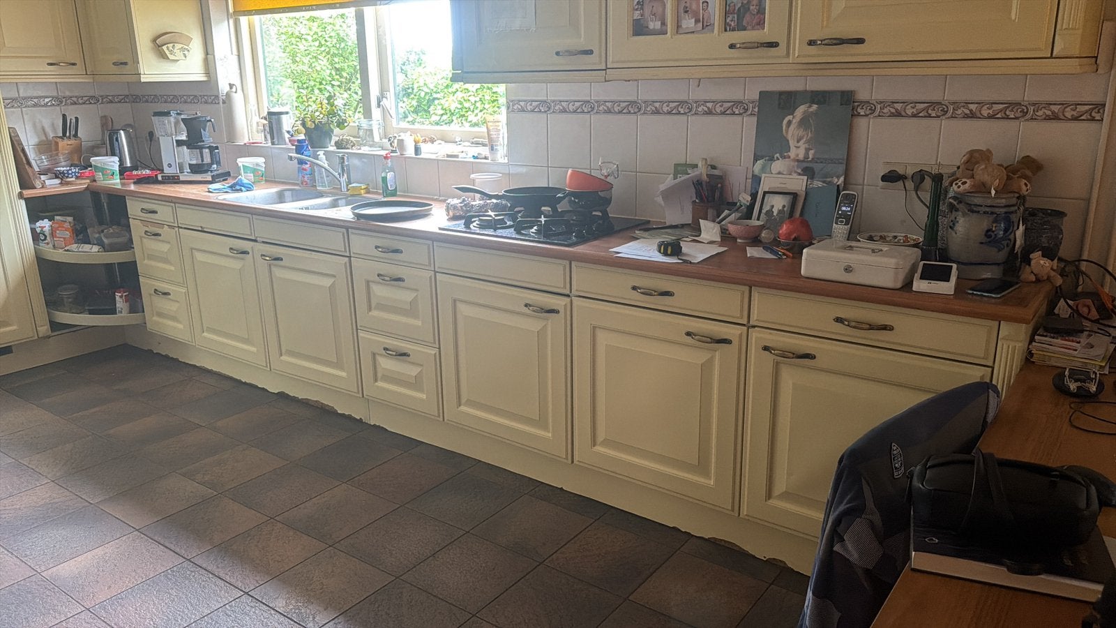 Vrij grote keuken (moet nog gedemonteerd worden), Huis en Inrichting, Keuken | Complete keukens, Ophalen, Zo goed als nieuw