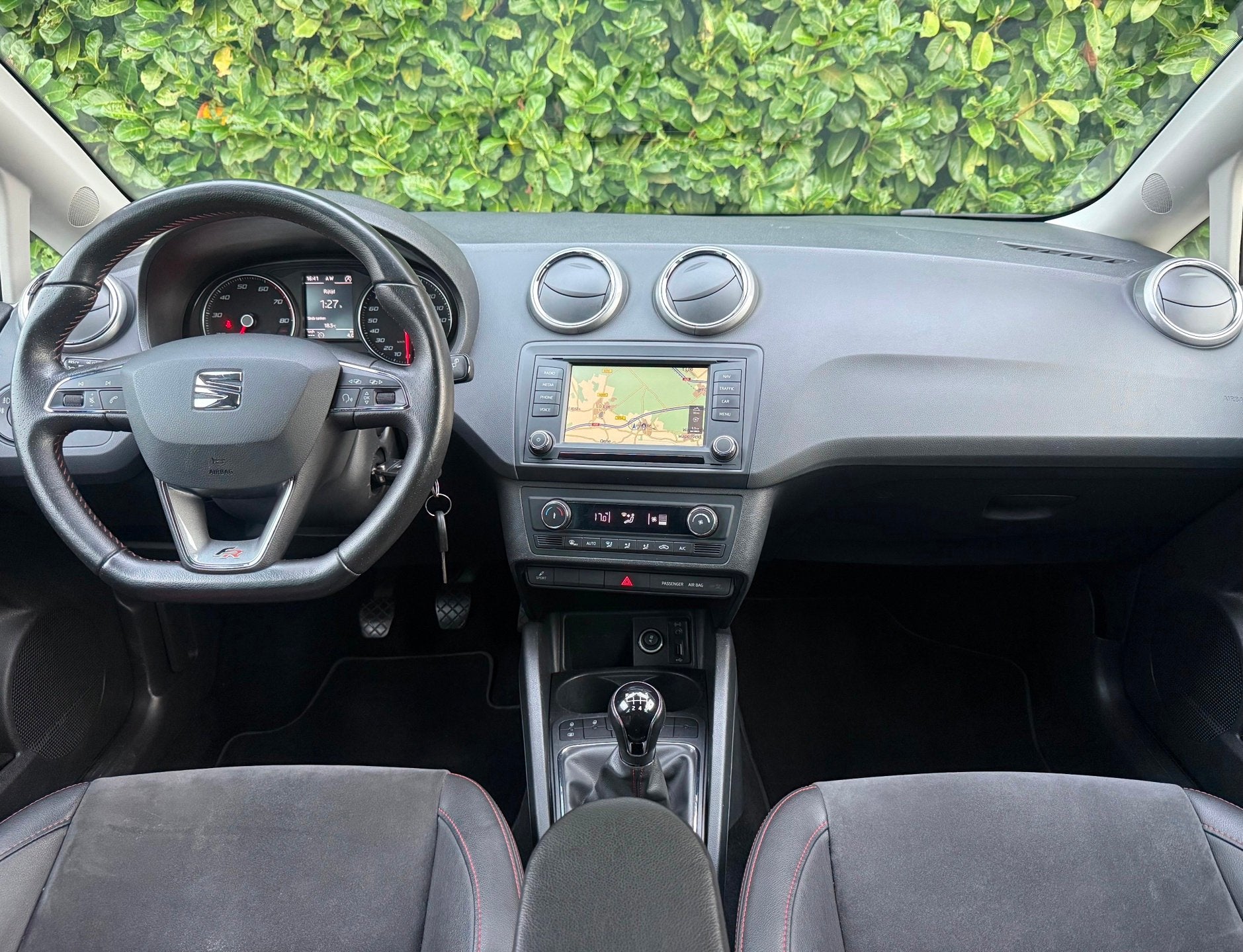Seat Ibiza 1.0 EcoTSI FR Connect |TREKHAAK|NAVI|CAMERA|CRUIS, Auto's, Voorwielaandrijving, Dealer onderhouden, Handgeschakeld