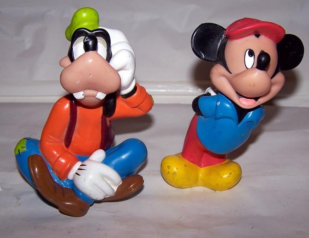 2 prachtige vintage Disney pieppotjes. Mickey en Goofy., Verzamelen, Poppetjes en Figuurtjes, Ophalen of Verzenden, Zo goed als nieuw