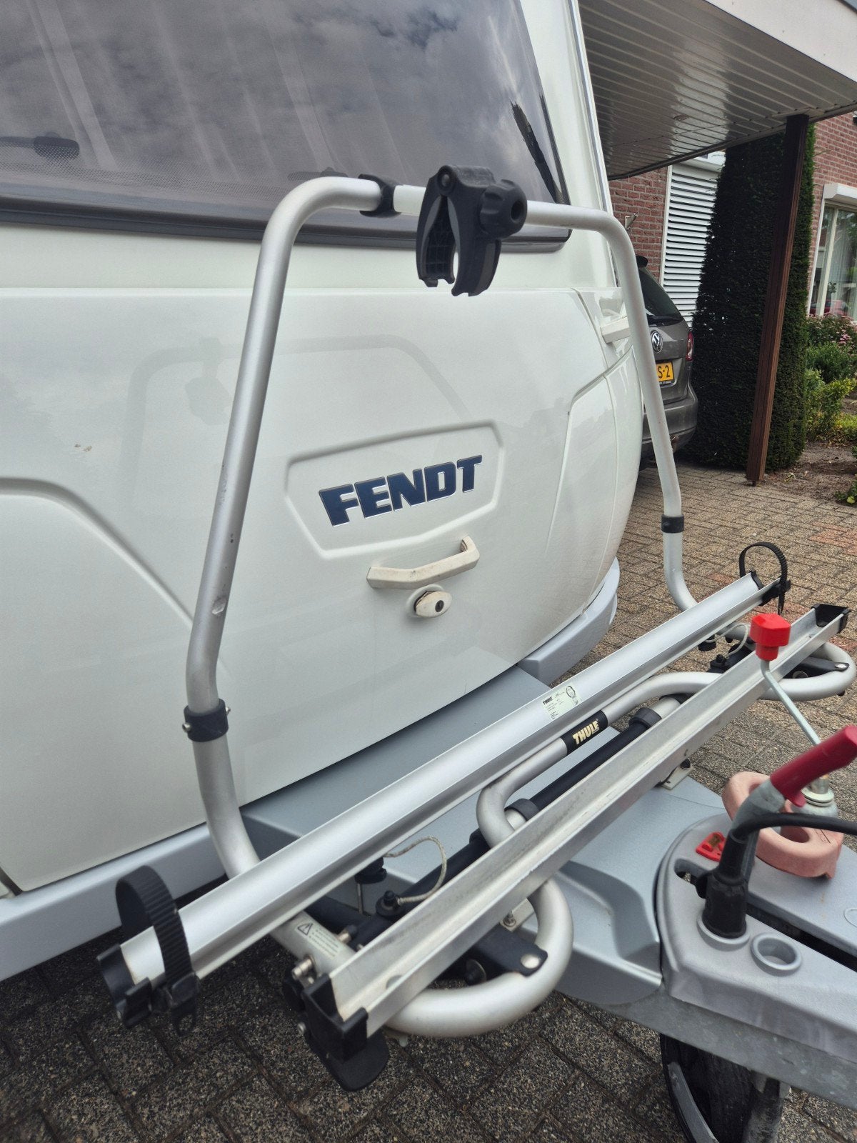 Thule Caravan Smart fietsendrager voor caravan, Ophalen