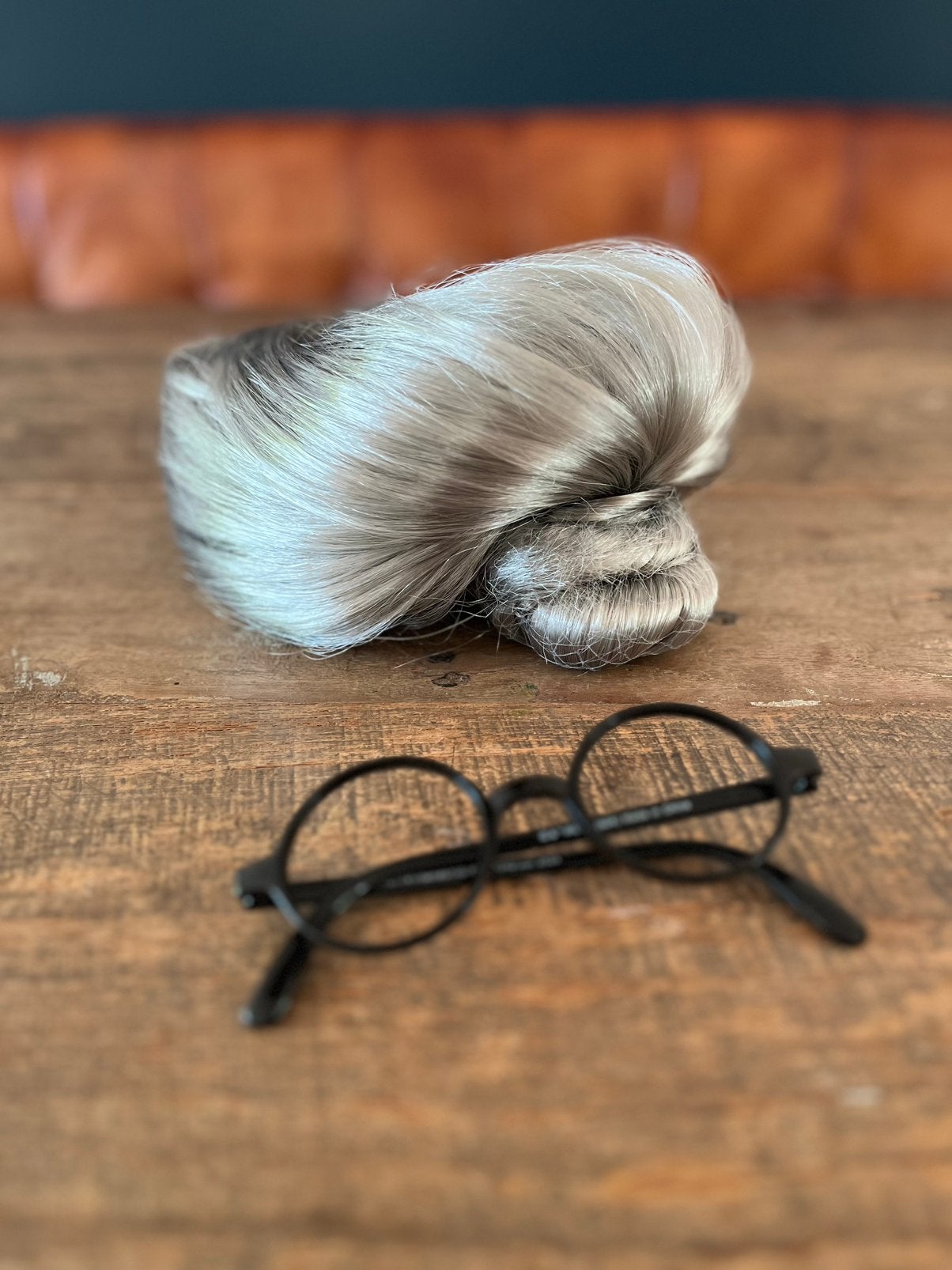 Kinderpruik met brilletje, Sieraden, Tassen en Uiterlijk, Uiterlijk | Haarverzorging, Ophalen of Verzenden, Zo goed als nieuw