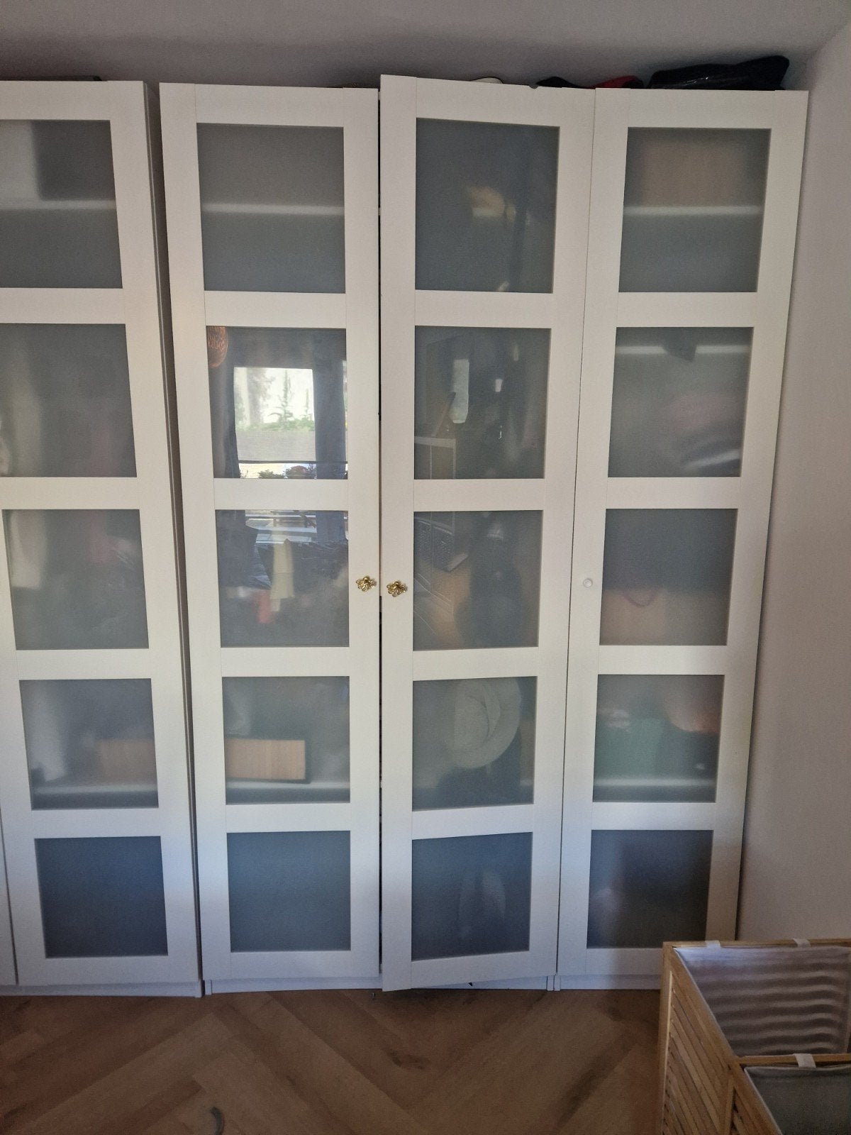 Witte kledingkast met frosted deuren, Met deur(en), Gebruikt, 150 tot 200 cm, Ophalen of Verzenden
